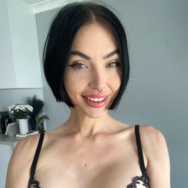 Valarie Valacc